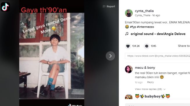 Emak-emak Heran Tren Foto Jadul di TikTok Terlalu Kuno, Balasannya Ciamik!