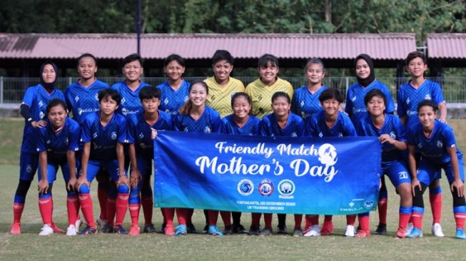 Arema FC Putri Juarai Trofeo Hari Ibu