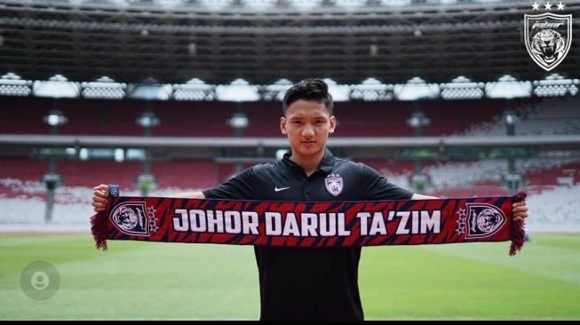 Syahrian Abimanyu diperkenalkan sebagai rekrutan baru klub raksasa Malaysia, Johor Darul Ta'zim (JDT). (Instagram JDT/@officialjohor)