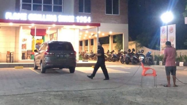 Suasana di Kota Makassar saat pemberlakuan jam malam, Kamis (24/12/2020) / [ Foto: Istimewa]