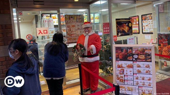 Kenapa Orang Jepang Terobsesi Ayam KFC Saat Natal?