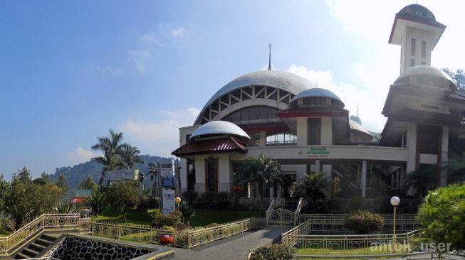 Tabung Gas Bocor Penyebab Kantin Masjid Atta'Awun Puncak Bogor Kebakaran