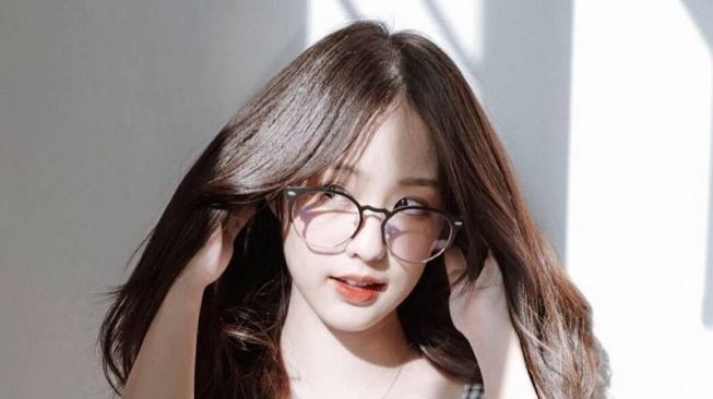 Kacamata yang Cocok untuk Pemilik Hidung Pesek dan Tak Gampang Melorot
