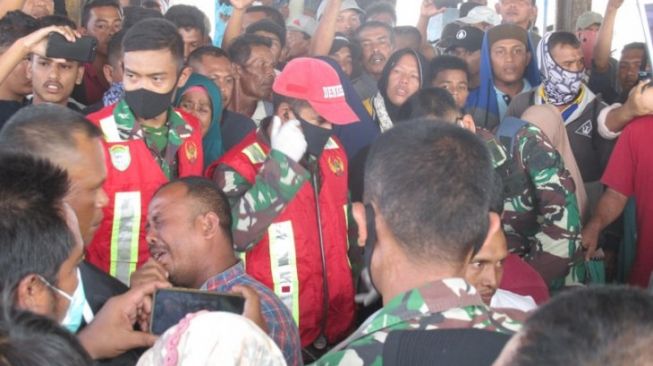 Tangis Haru Warnai Kepulangan Nelayan Aceh yang Sepekan Hilang di Laut