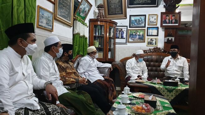 Gus Yaqut Sowan ke Para Ulama Minta Nasihat dan Arahan