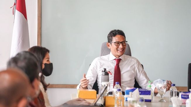 Sandiaga Uno Dinilai Mau Jadi Menteri Jokowi Demi Ikut Pilpres 2024