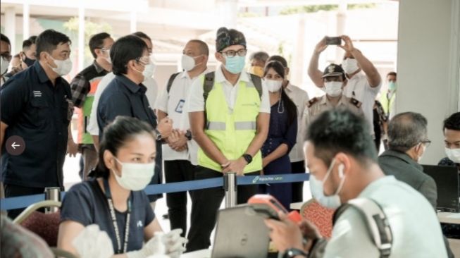 Menteri Pariwisata dan Ekonomi Kreatif Sandiaga Uno ke Bali (@Sandiuno)