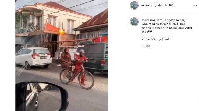 Tingkah Sejoli Pesepeda Ini Bikin Baper Warganet, Romantisnya Natural