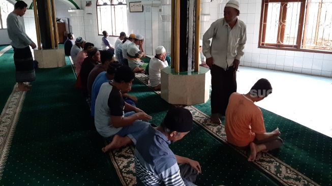 Jadwal Sholat dan Buka Puasa Kota Tangerang 9 Mei 2021