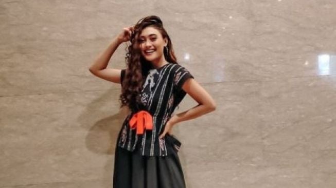 Intip Potret Cantik Novia Bachmid, Sepupu Pemain PSS Sleman Irfan Bachdim