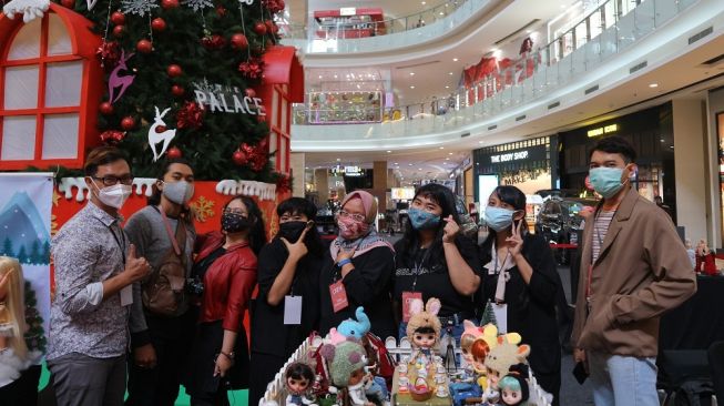 Komunitas Djogja Dolanan Doll saat mengadakan pameran di Hartono Mall Yogyakarta, Minggu (27/12/2020). (Suarajogja.id/Nur Khotimah)