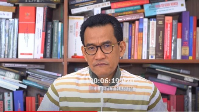 Refly Harun sampaikan pendapat soal jaminan Menkopolhukam kepada Komnas HAM. - (YouTube/Refly Harun)