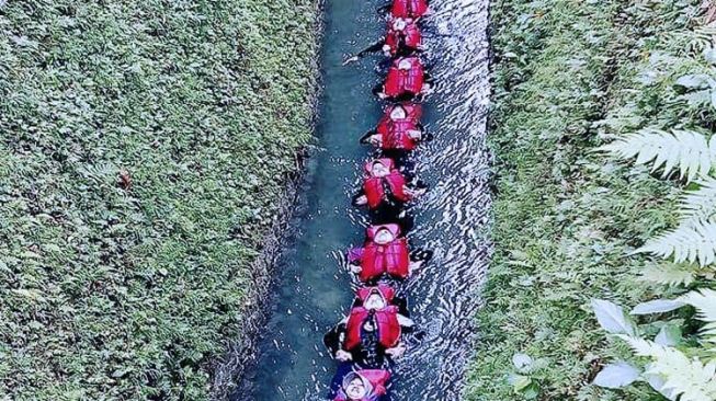 Have a Wonderful Experience of Body Rafting at Wisata Citumang Pangandaran