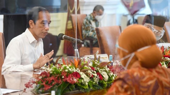 Beri Bantuan Modal Rp 2,4 Juta Kepada UMKM, Jokowi: Jangan Menyerah