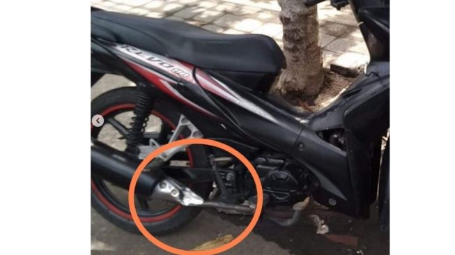 Honda Revo hanya mengalami kerusakan pada knalpot (Instagram)