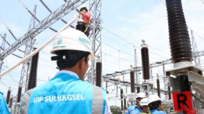 Suasana perampungan Gardu Induk 150 kV Ekstension Sengkang yang siap mendorong roda perekonomian Sulawesi Selatan / [ANTARA Foto/ HO/Humas PLN UIP Sulbagsel]