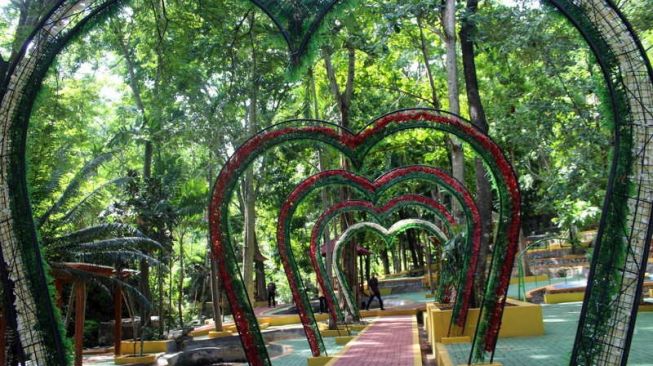 Kini Jadi Cantik, Objek Wisata Bayanan Sragen akan ...