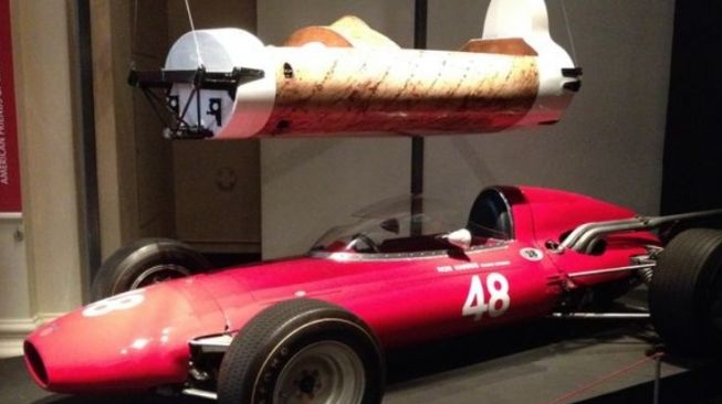 Sasis kayu untuk mobil F1 (proboards.com)