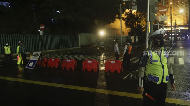 Polisi Akan Tutup Jalan Sudirman, MH Thamrin hingga Kemang Mulai Tengah Malam Ini