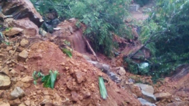 Jelang Pergantian Tahun, Longsor Terjang Sejumlah Titik di Majalengka