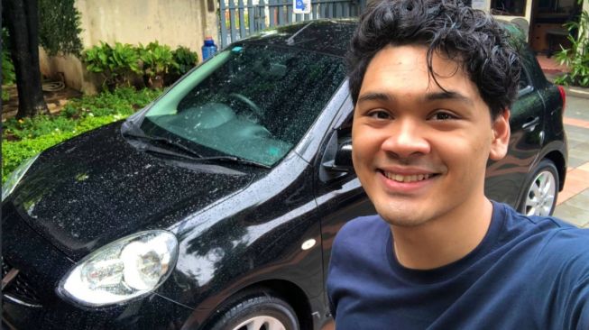 Mikha Angelo Curhat Bisa Beli Mobil Pertamanya, Sederhana dan Tak Mahal