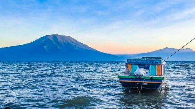 Pengunjung Berjibun, Objek Wisata Danau Ranau Ditutup Sementara