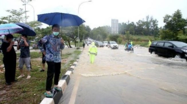 Terseret Kasus Korupsi, Wali Kota Batam Siap Beri Sanksi Anak Buahnya