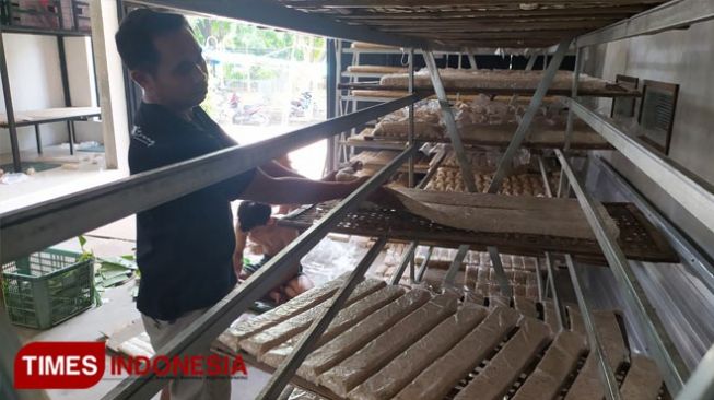 Harga Kedelai Naik, Begini Strategi Bertahan Ala Produsen Tempe di Lamongan