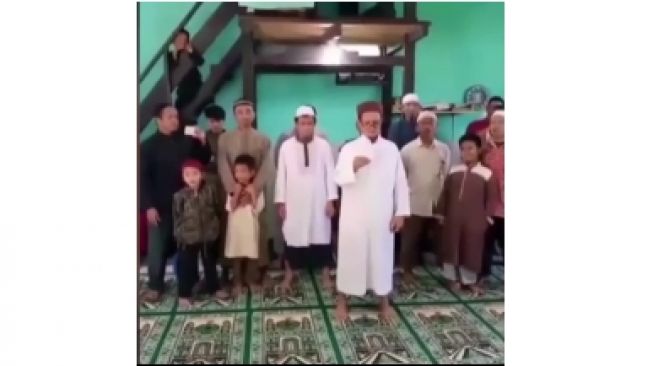 Sekelompok orang lakukan deklarasi pembentukan Tentara Allah atau Jundullah (instagram.com/cetul22)