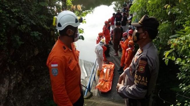 Kadek KD Tewas Tenggelam di Bendungan Kampus Unud, 2 Orang Misterius Diburu