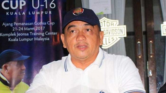 Mantan pelatih kepala PSPS Riau, Raja Isa. [Istimewa]
