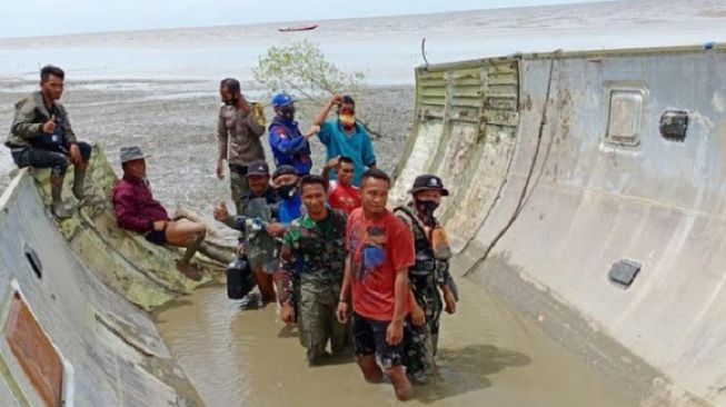 Temuan Serpihan Bangkai Pesawat di Perairan Kumai akan Diselidiki Polisi