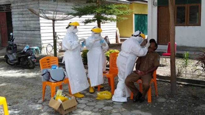 Ada Pegawai Positif Covid-19, Perangkat Satu Desa di Siak Dites Swab