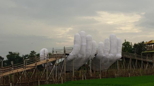 Tak Kalah Keren dari Vietnam, Klaten Juga Punya Jembatan Tangan Tuhan