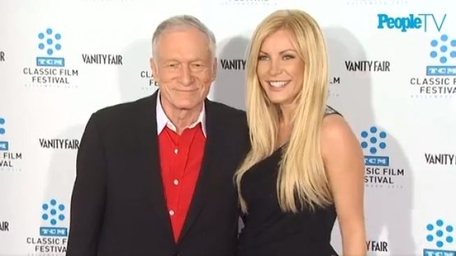 Crystal Hefner dan Hugh Hefner (YouTube/People)