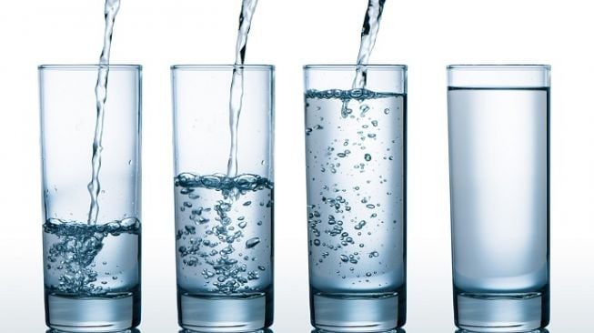 Trauma Masa Kecil, Pria Ini Tidak Pernah Minum Air Putih Selama 20 Tahun