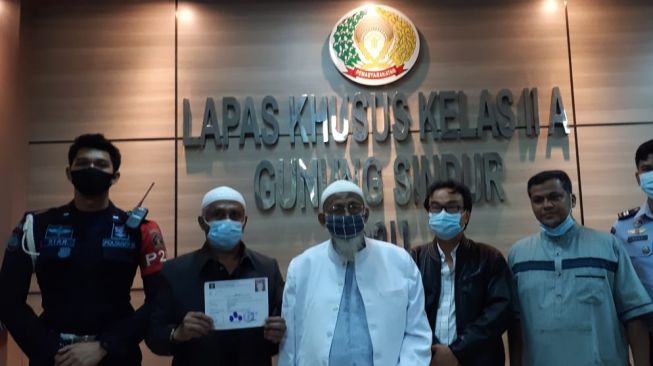 Abu Bakar Baasyir Bebas Penjara Pulang ke Ngruki Dikawal Densus 88