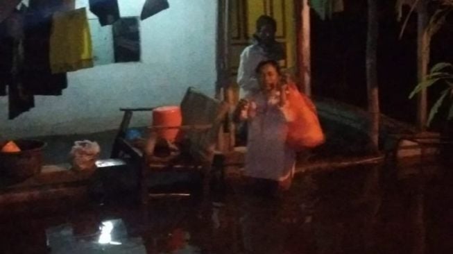 Banjir Hingga Semeter Rendam Sejumlah Titik Wilayah di Kabupaten Mojokerto