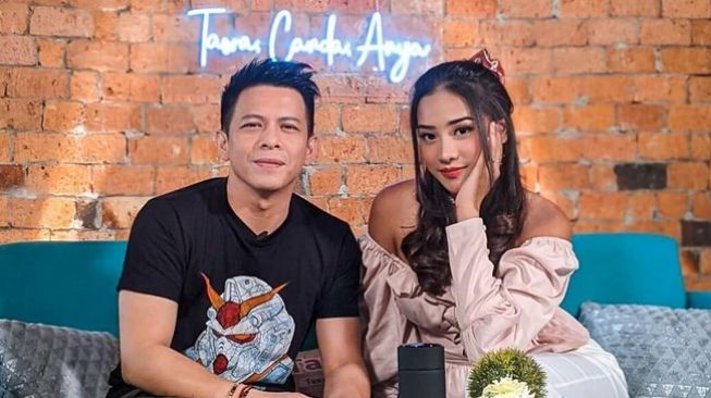 Ngaku Jomblo, Ariel NOAH Malah Disindir Anya Geraldine