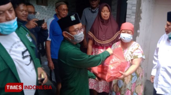 Bantu Warga Terdampak Longsor, DPC PKB: Seharusnya Pemkab Turun Tangan