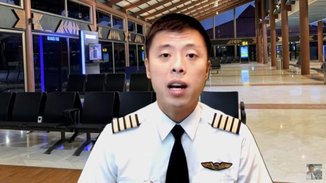 Captain Vincent Raditya soal Pesawat Sriwijaya Air Jatuh (YouTube/VincentRaditya).