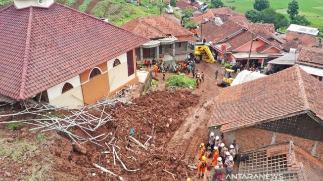 Longsor Sumedang, Polisi Periksa Developer Perumahan