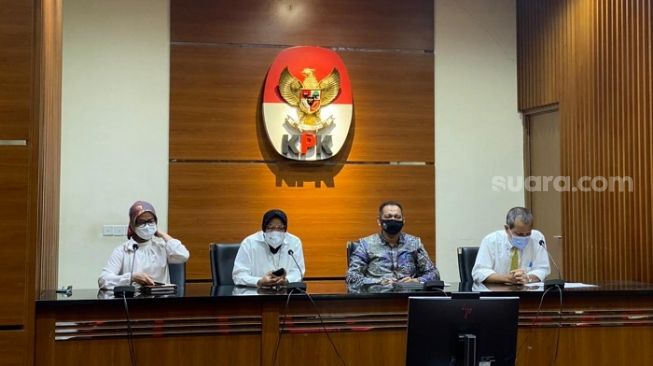 Risma Klaim Perintahkan Anak Buah Jalani Temuan KPK soal Bansos Corona