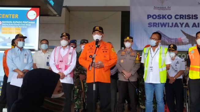 Basarnas: Puluhan Serpihan Pesawat dan 18 Kantong Jenazah Berhasil Diangkat