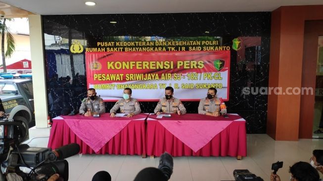 Hingga Senin Sore, RS Polri Terima 17 Kantong Jenazah Korban Sriwijaya Air