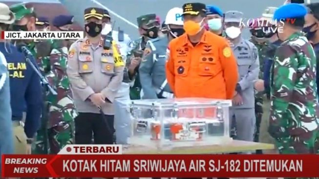 Black box sriwijaya air ditemukan. (capture Kompas TV)