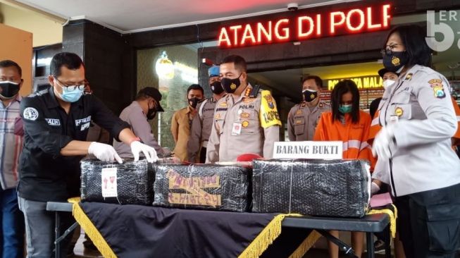 Sita 2,4 juta Butir Pil Koplo, Polisi Bongkar Sindikat Narkoba Jawa Timur