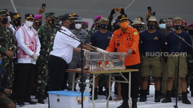 Mengerikan, KNKT Ungkap Isi Rekaman Kotak Hitam Sriwijaya Air Jatuh