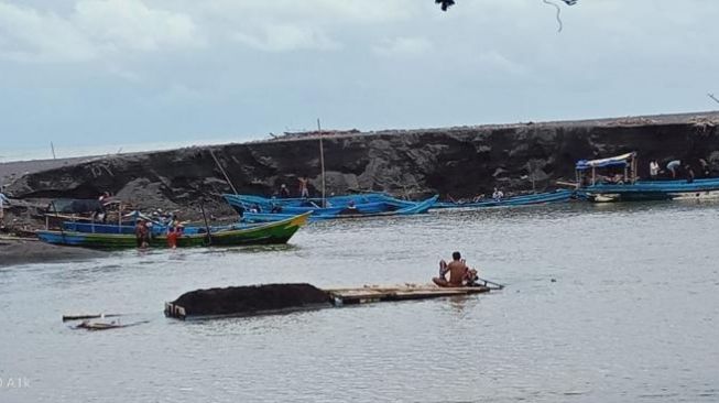 Air Sumur Jadi Asin, Warga Tirtohargo Keluhkan Tambang Pasir di Sungai Opak