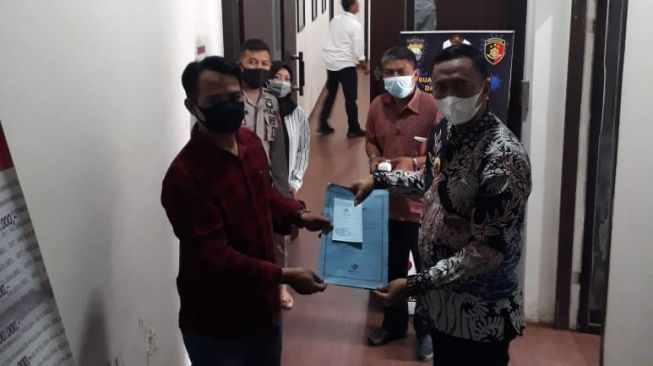 Polda Sulsel menerima laporan terhadap mantan Ketua DPRD Wajo terkait mobil Toyota Fortuner milik pemerintah Kabupaten Wajo / [Foto Istimewa]